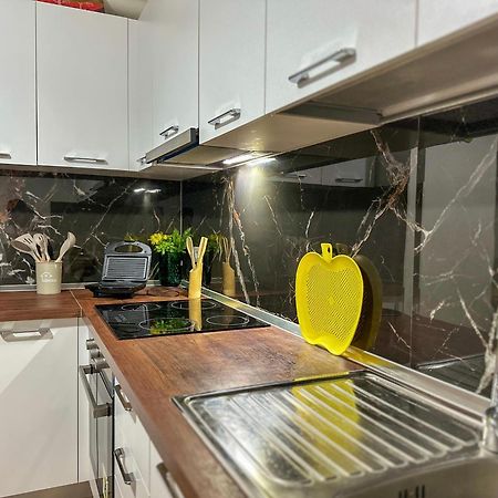 Marsela Gurma Apartments Sarandë Exteriör bild