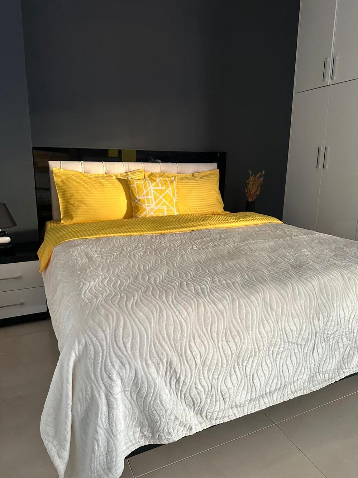 Marsela Gurma Apartments Sarandë Exteriör bild