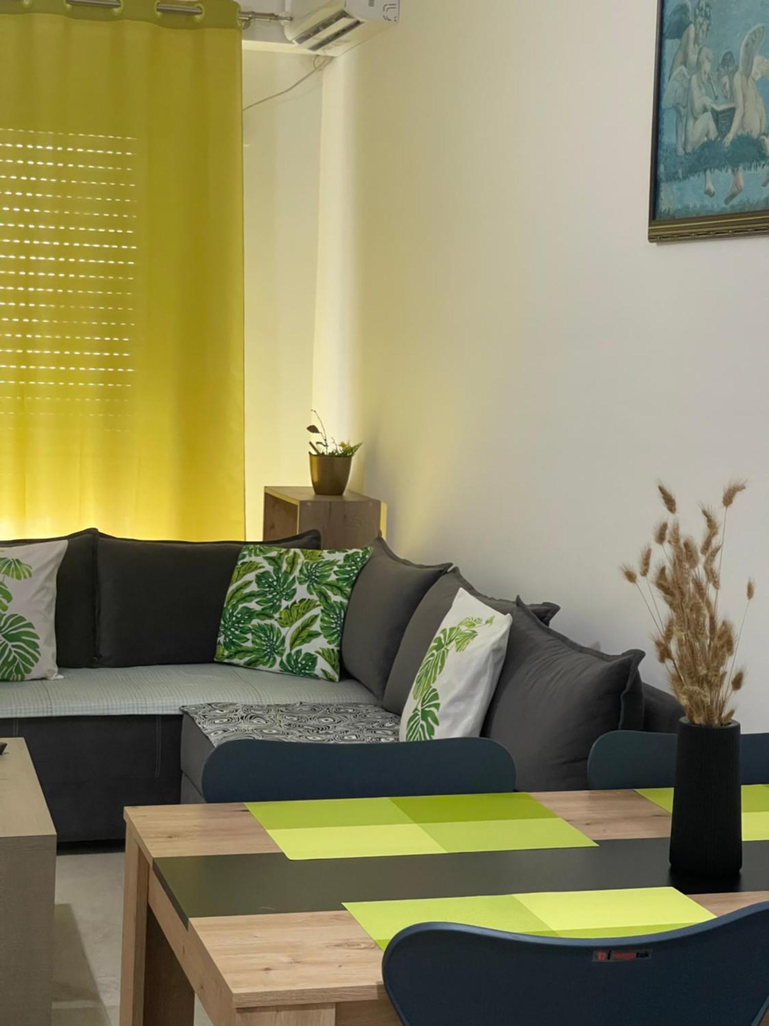 Marsela Gurma Apartments Sarandë Exteriör bild