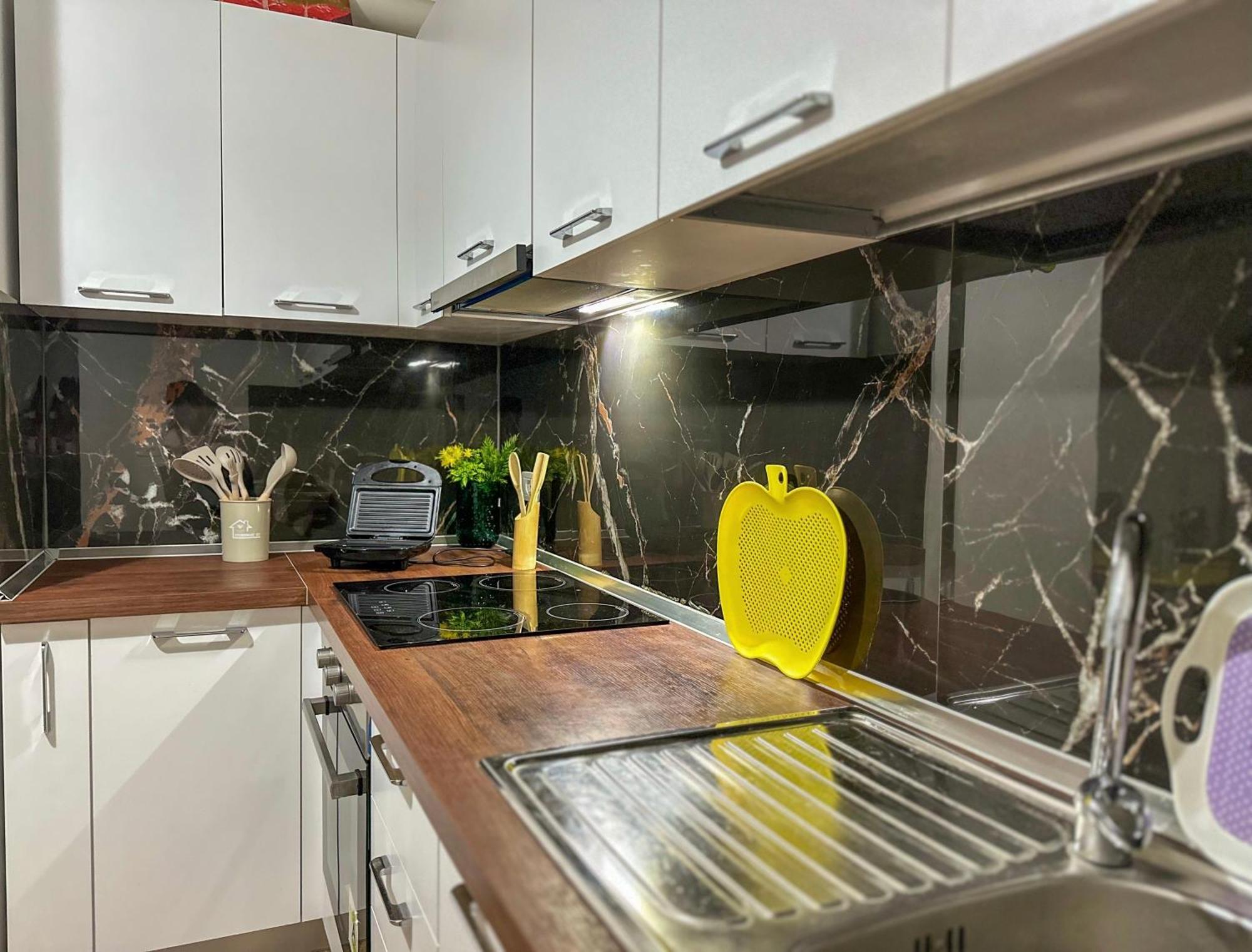 Marsela Gurma Apartments Sarandë Exteriör bild