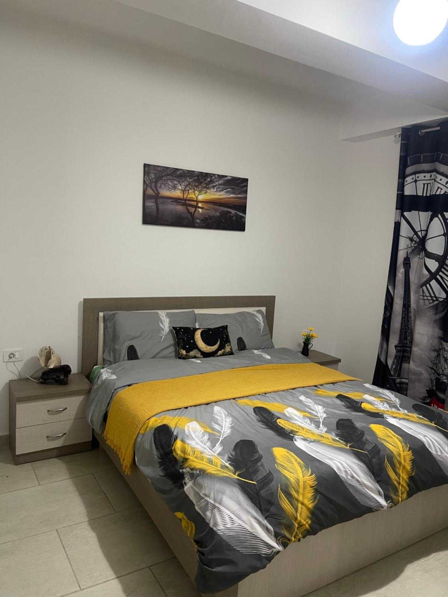 Marsela Gurma Apartments Sarandë Exteriör bild